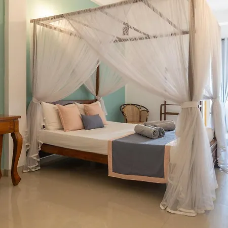 Rise - Bed & Breakfast Weligama Exterior photo